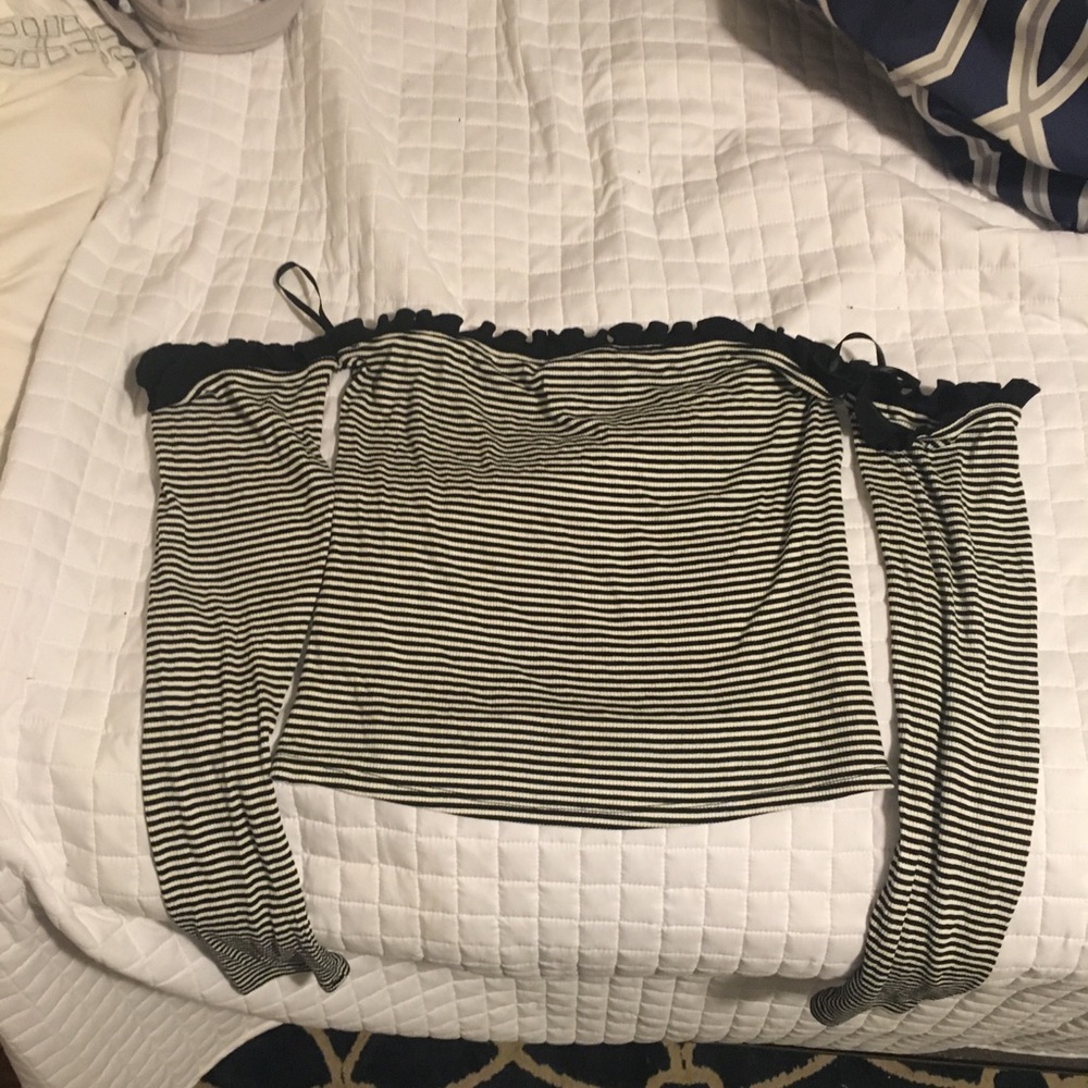 Off the shoulder crop top!